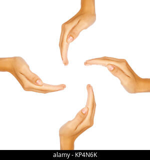 Vier menschliche Hände in Erhaltung imaginäre Objekt oder ein Konzept mit textfreiraum isoliert auf weißem Kreis Stockfoto