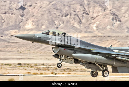 United States Air Force (USAF) F-16C von Aviano AB. Bei der "mit der blauen "2017 fotografiert, eine internationale Antenne Training bewirtet durch die Ist Stockfoto