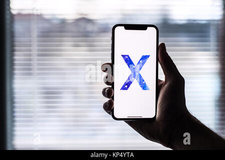 NOVA BANA, SLOWAKEI - 28.November 2017: Neue Apple iPhone X-Smartphone. Stockfoto