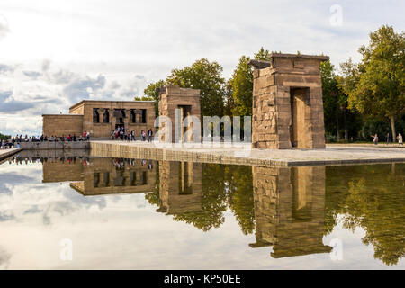 MADRID, Spanien - 10.Oktober 2014: Blick auf den Tempel von Debod,, einem altägyptischen Tempel im Zentrum von Madrid. Stockfoto