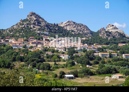 Das Bergdorf Aggius, Olbia-Tempio, Gallura, Sardinien, Italien, Mittelmeer, Europa Stockfoto