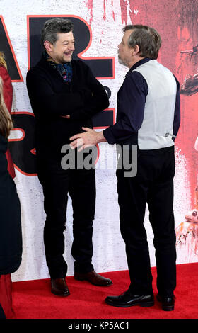 Andy Serkis (links) und Mark Hamill an einer Star Wars: Der letzte Jedi photocall im Corinthia Hotel, London. Stockfoto