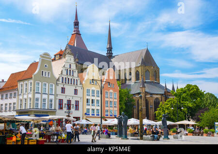 Giebelhäuser um Neuen Markt in Rostock. Mecklenburg-vorpommern, Deutschland Stockfoto