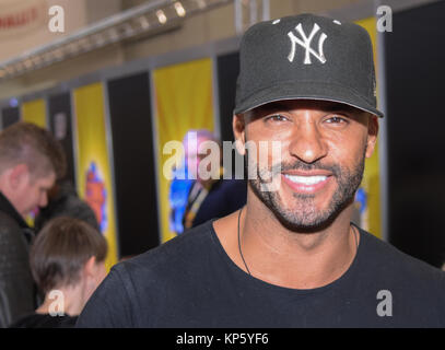 Dortmund, Deutschland - Dezember 9 2017: der britische Schauspieler Ricky Whittle (* 1981), Shadow Moon in der amerikanischen Götter, Calvin Valentine in Hollyoaks) an deutschen Kom Stockfoto