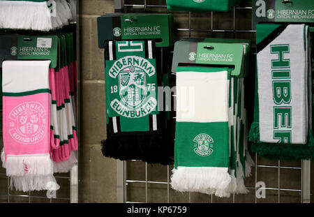 Hibs Waren zum Verkauf vor der Ladbrokes Scottish Premier League Match an Ostern Road, Edinburgh. PRESS ASSOCIATION Foto. Bild Datum: Mittwoch, Dezember 13, 2017. Siehe PA-Geschichte Fußball Hibernian. Photo Credit: Jane Barlow/PA-Kabel. EDITORIAL NUR VERWENDEN Stockfoto