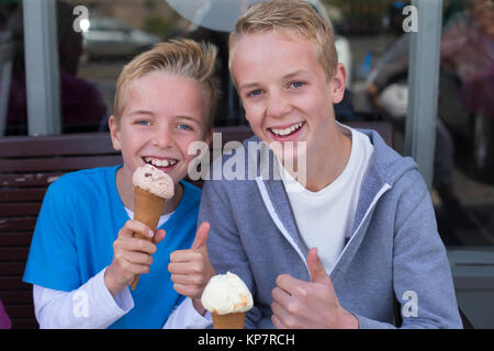 Daumen nach oben! Stockfoto