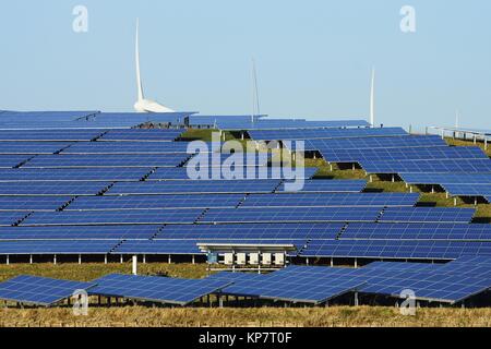 Große Solaranlagen Anlage Stockfoto