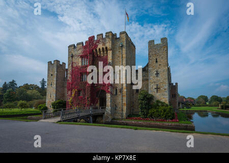 Hever Castle in der Nähe von Edenbridge, dem Sitz der Familie Boleyn, Kent, Vereinigtes Königreich Stockfoto