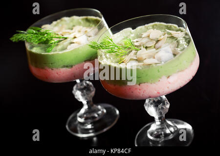Krabben und Avocado Mousse, Krabben und Avocado Mousse, Krabben und Avocado Mousse, Krabben und Avocado Mousse, Krabben und Avocado Mousse, Krabben und Avocado Mousse, Krabben und Avocado Mousse, Krabben und Avocado Mousse Stockfoto