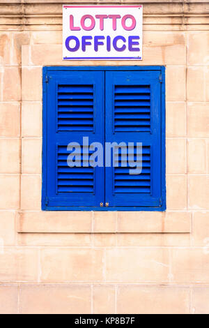 Geschlossenen Fensterläden auf einer Lotterie Büro Kiosk. Stockfoto