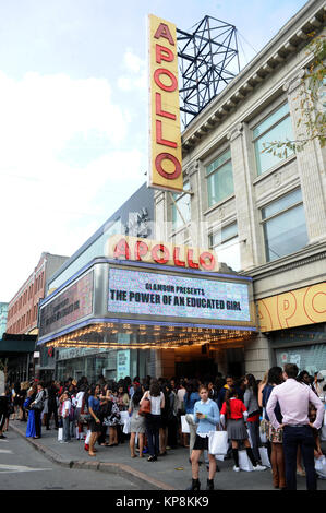 NEW YORK, NY - 29. SEPTEMBER: Julia Gillard, Charlize Theron, Michelle Obama, Nurfahada, und Cindi Leive besuchen wir Mädchen lernen" globales Gespräch am Apollo Theater am 29. September 2015 in New York City People: Michelle Obama Stockfoto