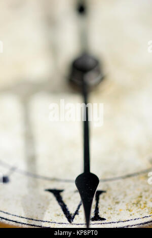 Konzept der Zeit mit den Einzelheiten einer Uhr Stockfoto