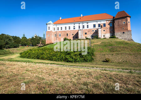 Alte Burg aus dem 14. Jahrhundert in Sandomierz ist durch die Weichsel - die längste und größte in Polen. Stockfoto