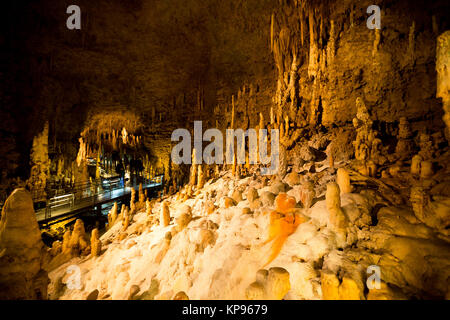 Stalaktiten in Okinawa Höhle Stockfoto