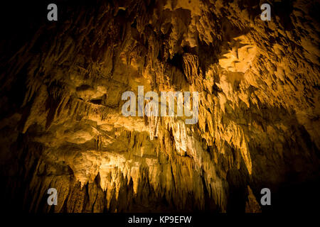 Stalaktiten in gyukusendo Höhle Stockfoto