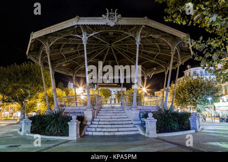 Musik Kiosk. 1880 von dem Architekten Louis Stadt Hourlier gebaut, der Kiosk wurde am 14. Juli des gleichen Jahres eingeweiht. Allee de la Liberte Charles de Gau Stockfoto