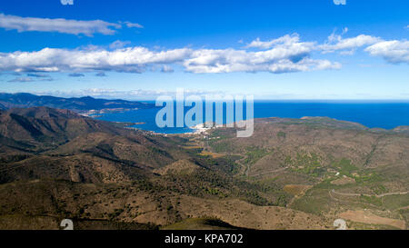 Luftbild von Cap de Creus Naturpark in Cadaques, Spanien Stockfoto