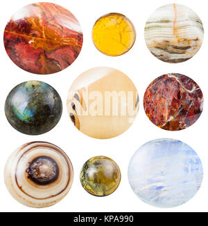 Verschiedene runde cabochon Gem Stones isoliert Stockfoto