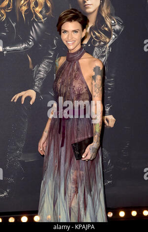 Ruby Rose besucht die "Pitch Perfekt 3' Premiere auf Dolby Theatre am 12. Dezember in Hollywood, Kalifornien 2017. | Verwendung weltweit Stockfoto