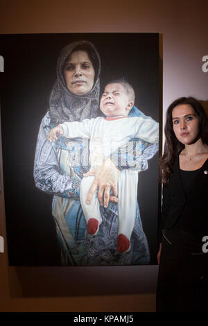 Edinburgh, Großbritannien. 14 Dez, 2017. Scottish National Portrait Display die jährliche Ausstellung BP Portrait Award 2017. Bild: Laura Gouke. Credit: Pako Mera/Alamy leben Nachrichten Stockfoto