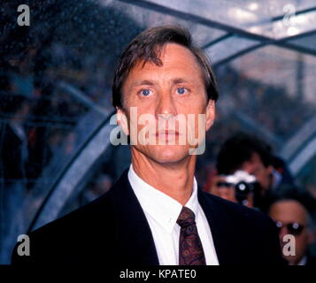 Datei: Johan Cruyff, Trainer des FC Barcelona, 10.5.1989, Stadion Wankdorf, Bern, Schweiz. European Cup Winners Cup Finale. FC Barcelona gegen Sampdoria. Trainer Johan Cruyff - Barcelona Stockfoto