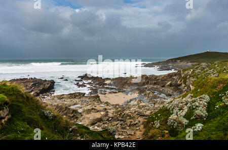 Atlantic Storm Brian bei Fistral Beach, Cornwall, UK raging Stockfoto