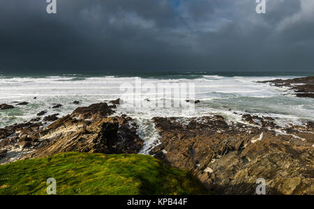 Atlantic Storm Brian bei Fistral Beach, Cornwall, UK raging Stockfoto