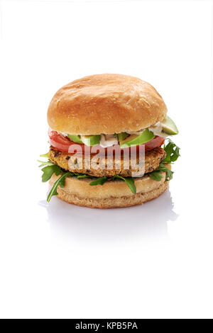 Hausgemachte chikpie veggie Burger auf weißem Hintergrund Stockfoto