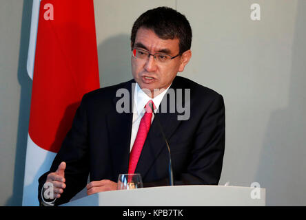 Japanische Außenminister Taro Kono während einer Pressekonferenz im National Maritime Museum in Greenwich, London. Stockfoto