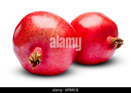 Granatäpfel isoliert auf Weiss. Freistellungspfad Stockfoto
