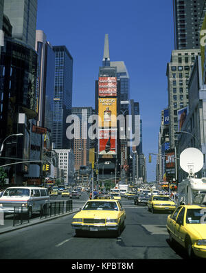 1992 historische GELBE TAXIS TIMES SQUARE MANHATTAN NEW YORK CITY USA Stockfoto