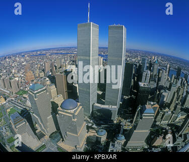 1993 historische Twin Towers (© MINORU YAMASAKI 1973) DOWNTOWN SKYLINE NEW YORK CITY USA Stockfoto