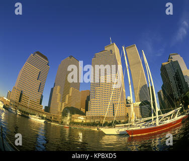 1993 historische Twin Towers (© MINORU YAMASAKI 1973) DOWNTOWN SKYLINE NEW YORK CITY USA Stockfoto