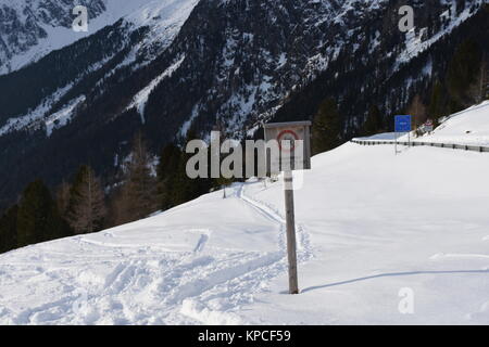 Â stallersattel, 15, Osttirol, Reisepass, Führerschein, Verbot, Radfahren, winter Schließung, Grenze Stockfoto