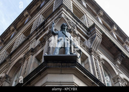 Statue von John Lennon außerhalb Nacht Hotel der harten Tag, Liverpool, Merseyside, UK Stockfoto