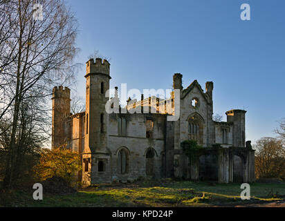 Ruine of Cambusnethan Priory, Castlehill Rd, Overtown, Wishaw, North Lanarkshire, Schottland, Großbritannien, Europa. Stockfoto