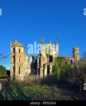 Ruine of Cambusnethan Priory, Castlehill Rd, Overtown, Wishaw, North Lanarkshire, Schottland, Großbritannien, Europa. Stockfoto