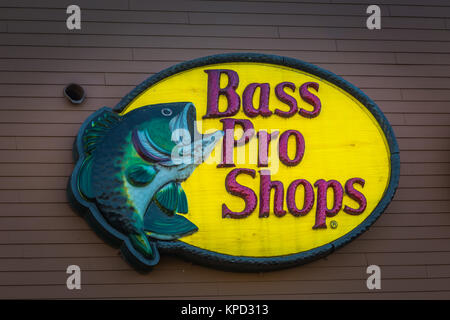 Harrisburg, PA - 1. Januar 2017: Ein Bass Pro Shops Logo outdoor Wand unterzeichnen. Stockfoto