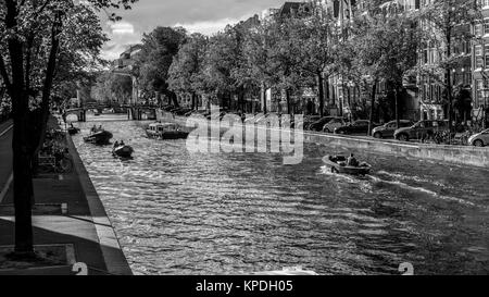 Amsterdam Szene Wasser Kanal und Boote Stockfoto