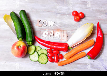 Low carb Gemüse schreiben Text Stockfoto