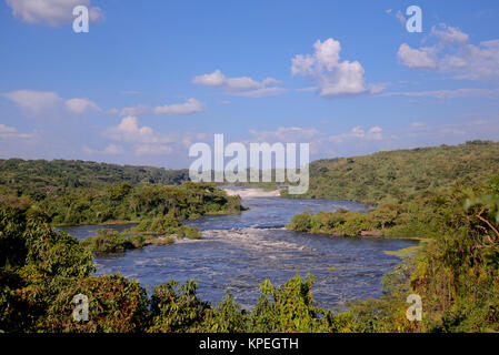 Uganda wird aufgerufen, "die Perle von Afrika" wegen seiner schönen Landschaften, freundliche Menschen, und die Fülle der Regen. Karuma fällt auf den Nil. Stockfoto