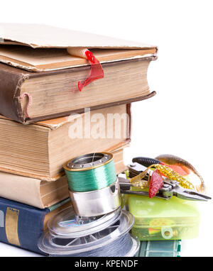 Outdoor Angeln packt und Köder mit Bücher Stockfoto