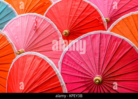 Traditionelle Thai Bambus Sonnenschirme Stockfoto