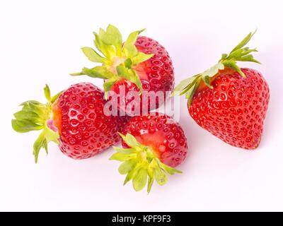 Frische ganze individuelle Erdbeeren Stockfoto