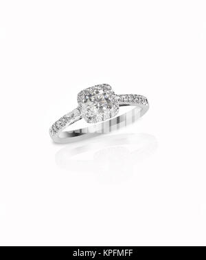 Schöne diamantene Hochzeit engagment Ring solitaire Stockfoto