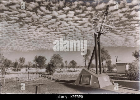 In Australien das Denkmal des Wendekreises des Steinbocks und Wolken Stockfoto