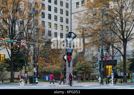 "Industrie" Statue von Raymond Kaskey, Charlotte, North Carolina, USA. Stockfoto