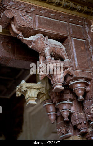 Elefant Kapital Jahangir Mahal in Orchha Stockfoto