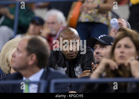 FLUSHING NY-SEPTEMBER 04: Thierry Henry, Tag elf der 2014 US Open am USTA Billie Jean King National Tennis Center am 4. September 2014 in der Nähe der Queens Borough von New York City. Personen: Thierry Henry Stockfoto