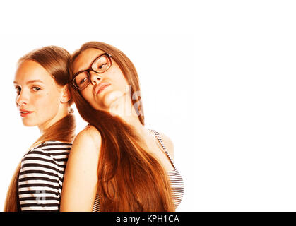 zwei junge Arbeiter isoliert auf weiss, tragen dieselben Kleider in Streifen, Gläser Stockfoto